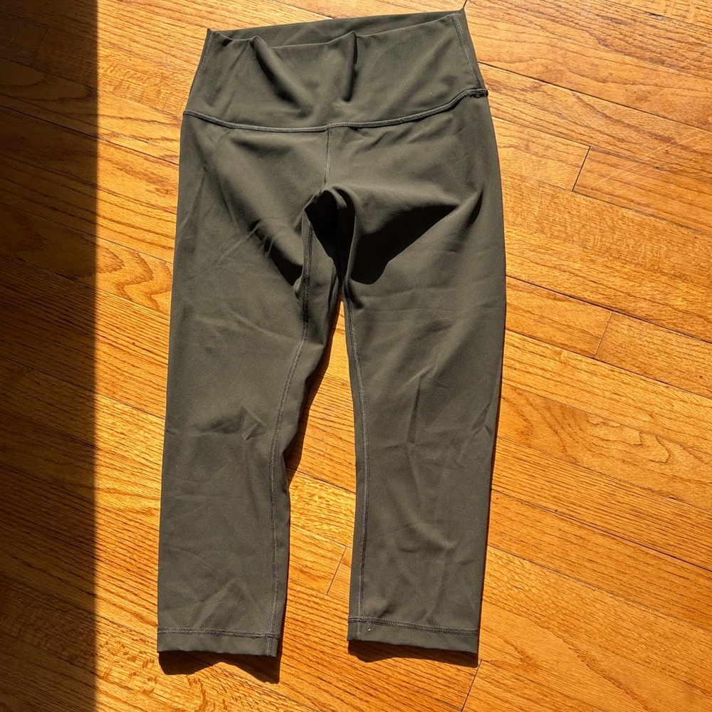 lululemon athletica Olive Cropped Leggings - Picture 2 of 6
